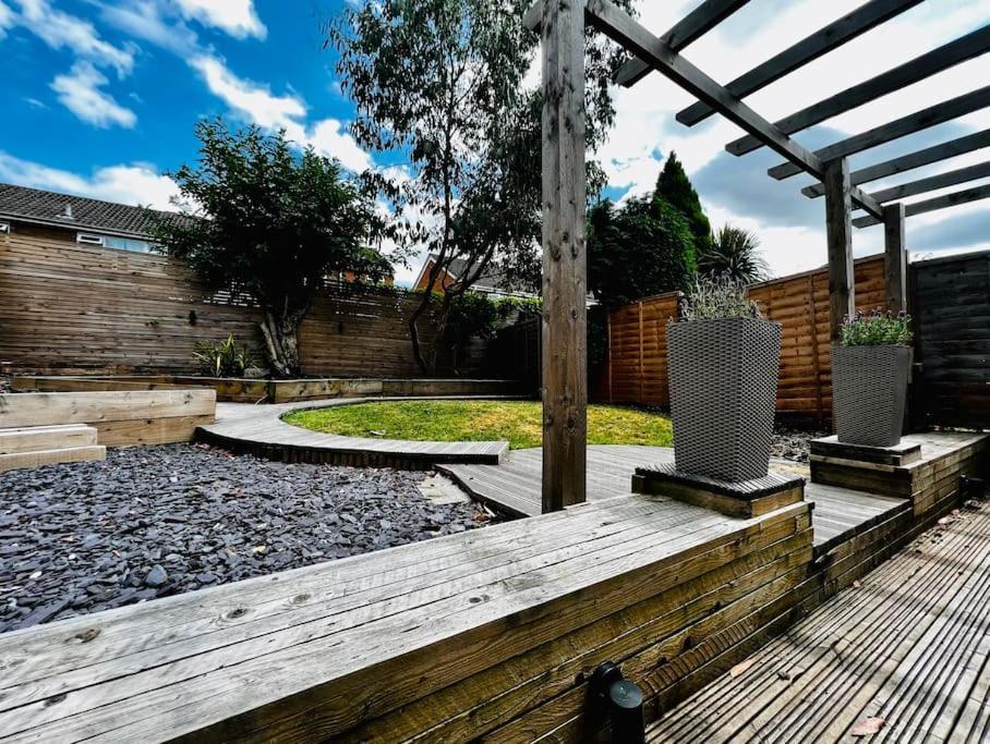 Entire Modern House In Tamworth - 2 Double Beds + Free Parking Villa Luaran gambar