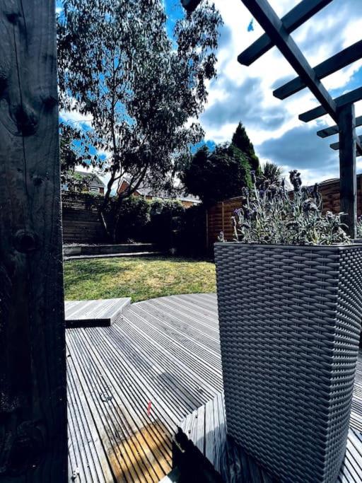 Entire Modern House In Tamworth - 2 Double Beds + Free Parking Villa Luaran gambar