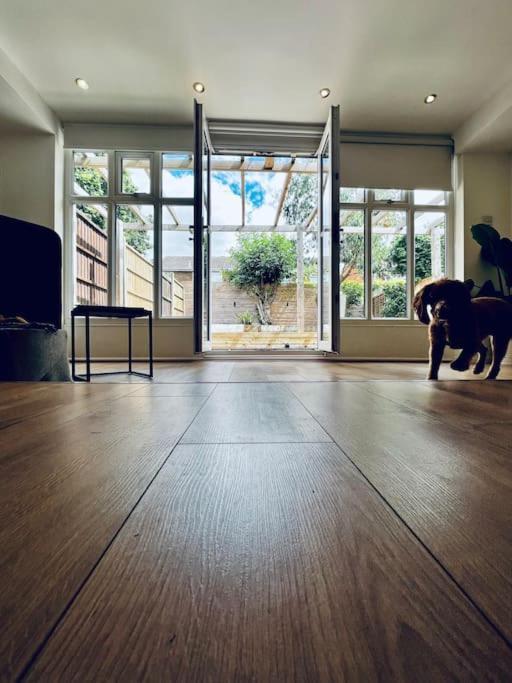Entire Modern House In Tamworth - 2 Double Beds + Free Parking Villa Luaran gambar